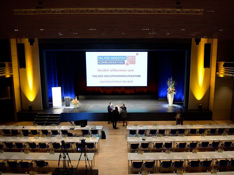 Unter dem Motto „B2B-Marketing der Zukunft – Digitale Transformation“ erlebten die Anwesenden im veranstaltungsforum fürstenfeld in Fürstenfeldbruck (bei München) hochkarätige Speaker aus Wissenschaft und Industrie. (bvik / setphoto Thomas R. Schumann)