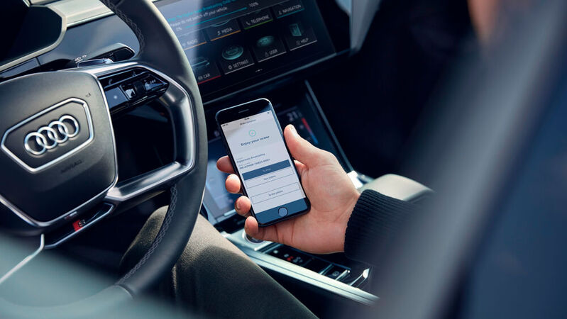 Audi-Fahrer können sich in bestimmten Modellen nun ab sofort Funktionen digital dazu buchen.