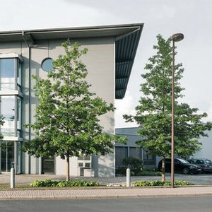 Am Hauptsitz des Steckverbinder- und Gehäusespezialisten Escha Bauelemente in Halver arbeiten knapp 500 Mitarbeiter an innovativen Lösungen.