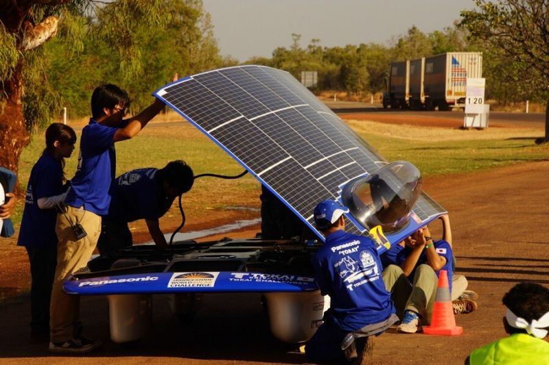 Impressionen vom Solarautorennen World Solar Challenge 2013. (Bild: World Solar Challenge)