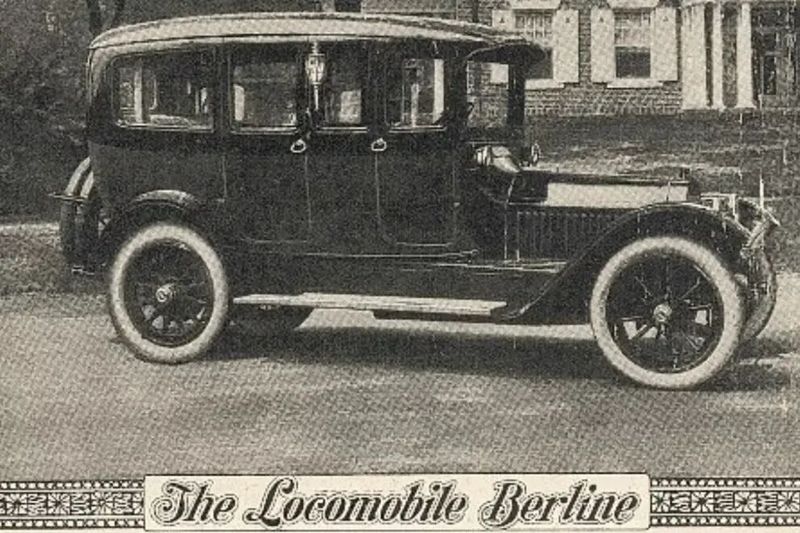 Der Markenname ist übrigens ein Kofferwort aus „locomotive