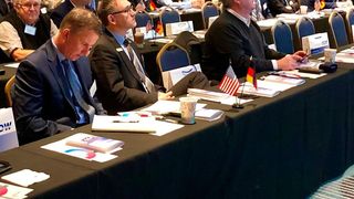 Das VDW-Symposium fand in Detroit, Michigan, dem Herzen der US-Automobilindustrie, und in Charlotte, North Carolina, Standort für Automobil-, Zuliefer-, Flugzeugindustrie, Maschinenbau und Medizintechnik, statt. (VDW)