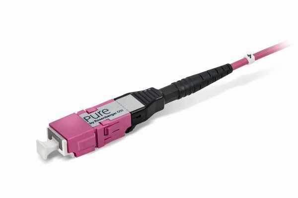 Bild 2: PURE LCC mit Siegel in Silber. (Rosenberger OSI)