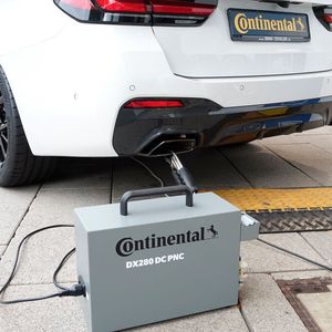 Continental ist mit dem „DX280 DC PNC“ erstmals hierzulande ins Abgasgtester-Geschäft eingestiegen. Produziert wird das Gerät, das nach dem DC-Verfahren arbeitet, allerdings von Capelec.(Bild:  Continental)