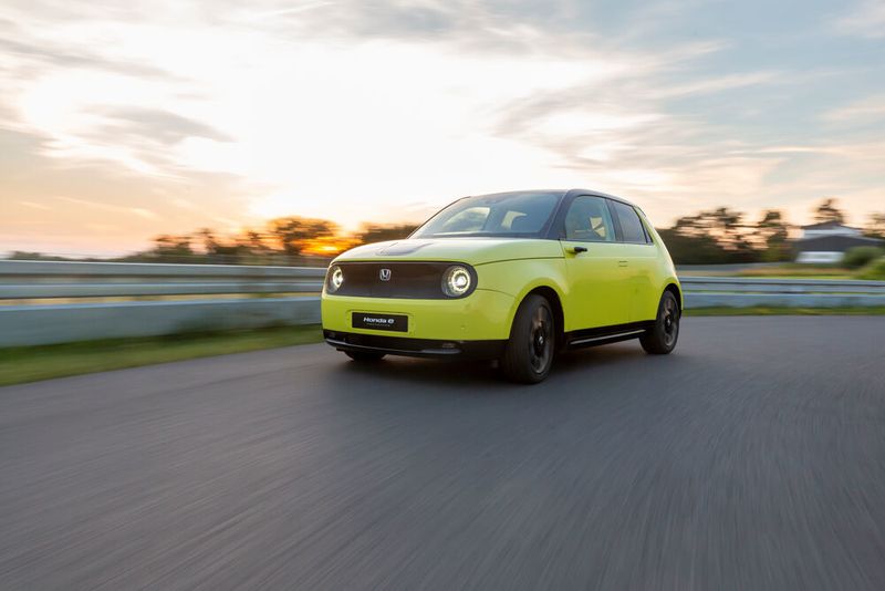 Der Akku mit 36 kWh Kapazität schlummert im Fahrzeugboden zwischen den Achsen. (Honda)