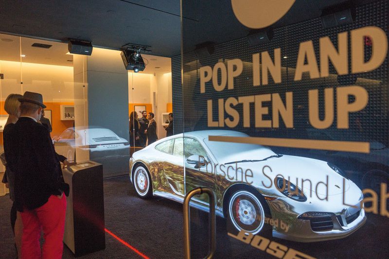 Auch Porsche und Lexus setzen auf das Konzept „Pop-up-Store“. (Foto: Porsche)