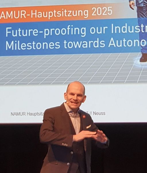  „Wir müssen uns auf ein neues Normal einstellen“, beschrieb der Vorsitzende Tobias Schlichtmann, BASF, die derzeitige Situation der europäischen Chemieindustrie. (Bild: Kempf/VCG)