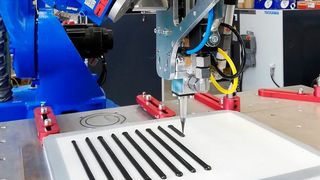 Der japanische Dicht- und Klebstoffhersteller Sunstar firmiert jetzt auch in Deutschland. Das Unternehmen empfiehlt für eingeschäumte Dichtungen zum Beispiel seinen, in mehrfacher Hinsicht, sparsamen 1-K-Schaum Penguin, für den Automobilbau. (Sunstar)