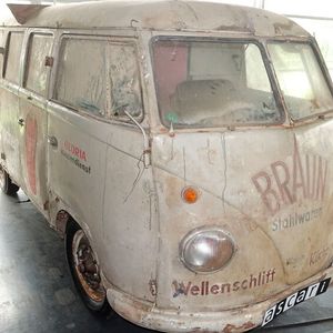 Sämtliche Beschriftungen sind original 1950 bzw. entstanden kurz danach. Die Firma Braun handelte unsprünglich mit Gebrauchsgegenständen und Metallwaren. (Bild:  Dominsky – VCG)