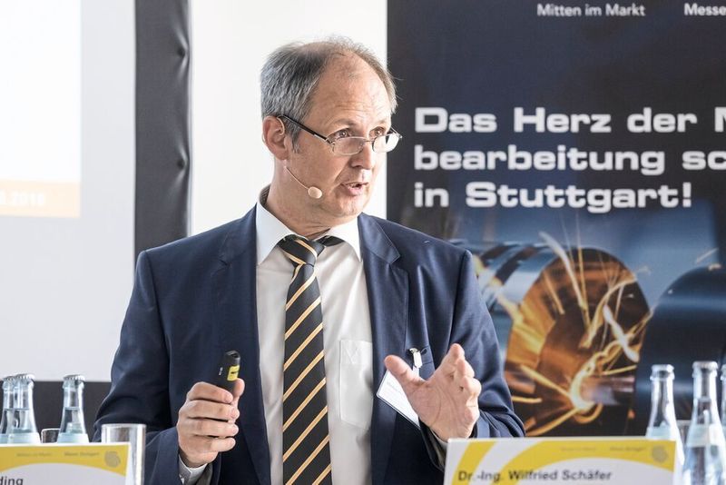 Markus Heseding, Geschäftsführer Verband Deutscher Maschinen- und Anlagenbau e.V. Präzisionswerkzeuge & Mess- und Prüftechnik auf der AMB Fachpressekonferenz in Stuttgart. (Landesmesse Stuttgart, www.messe-stuttgart.de)