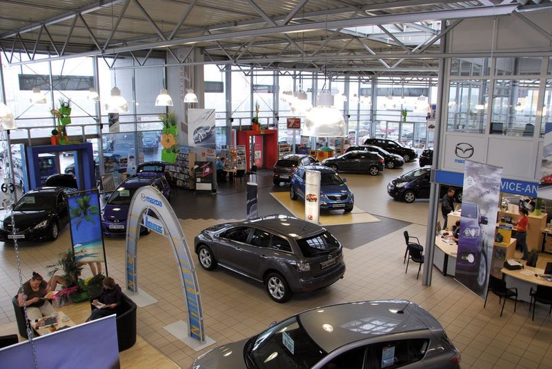 Am Firmenstandort Bielefeld vertreibt der Betrieb Neufahrzeuge der Marken Kia und Mazda. (Archiv: Vogel Business Media)