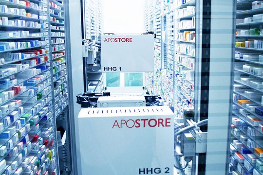 A3000 ist das leistungsstärkste Kommissioniersystem der Marke Apostore. Hohe Durchsatzkapazität, Sicherheitsreserven und moderne Software zeichnen es aus.(Bild:  Knapp)