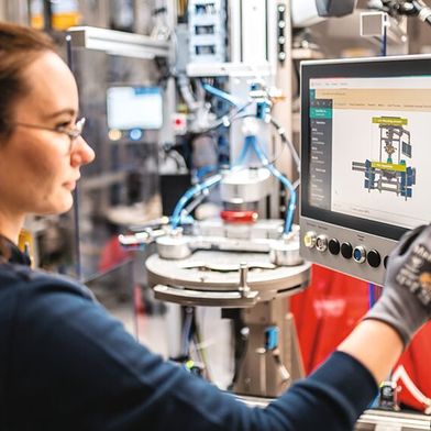 Bosch erreicht mit seinen E-Motoren einen Wirkungsgrad von bis zu 98 Prozent bei gleichzeitiger Erhöhung der Leistungsdichte. (Bild: Bosch)