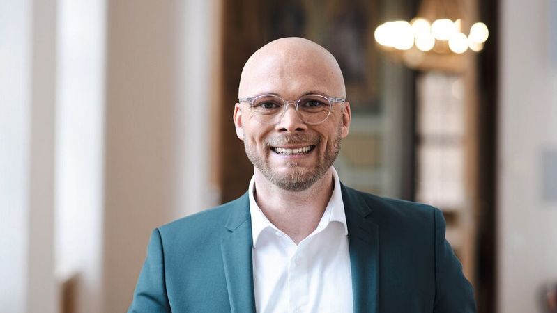 Hat „zum ersten Mal das Gefühl, Licht am Ende des Digitalisierungstunnels im Bereich von Staat und Verwaltung zu sehen“: Dr. Fabian Mehring, Bayerischer Staatsminister für Digitales.(©  Andreas Gebert)
