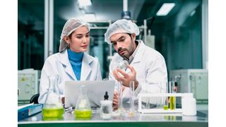 Die Stimmung unter Fach- und Führungskräften in Chemie und Pharma hellt sich leicht auf. (Bild: frei lizenziert)