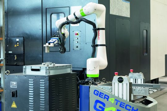 Dank des Visionsystems ist die Teileerkennung und Positioniergenauigkeit gewährleistet.(Bild:  Schunk)