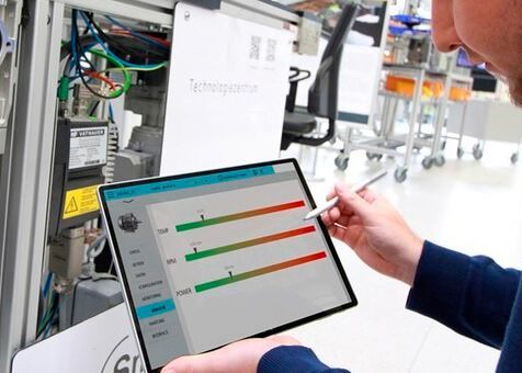 Ab sofort verstärken sechs neue Mitglieder das Team des Forschungsbeirats Industrie 4.0. Ihr, wie es heißt, enormer Erfahrungsschatz soll das Thema voran bringen und eventuell neue Forschungsrichtungen ausfindig machen. Hier mehr zu den Personen.(Bild:  Fraunhofer-Gesellschaft)