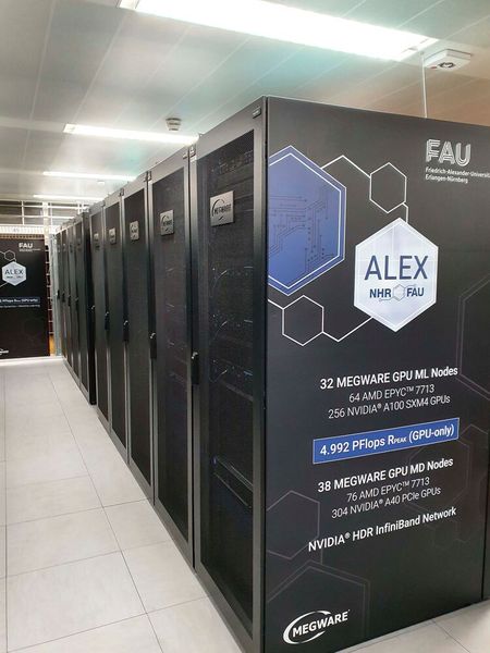 Der GPU-Cluster an der Friedrich-Alexander-Universität Erlangen-Nürnberg arbeitet bereits mit Luftkühlung sehr effizient. (Bild: Inspur)