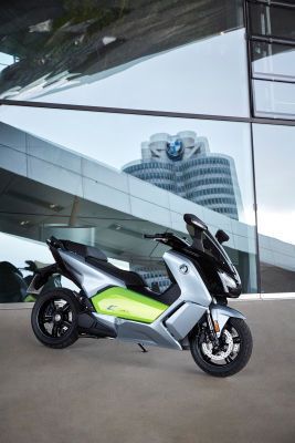 C evolution von BMW: zukünftig in zwei Varianten erhältlich: als Long Range sowie in der Führerschein-A1-tauglichen Europaversion (Bild: BMW)