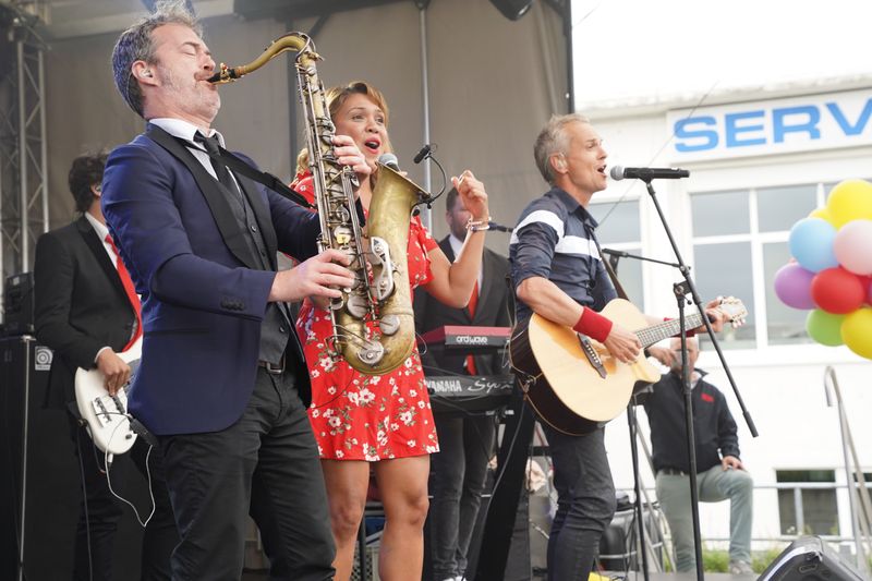 Heiße Rhythmen brachten die Stimmung zum kochen. (Eno telecom)