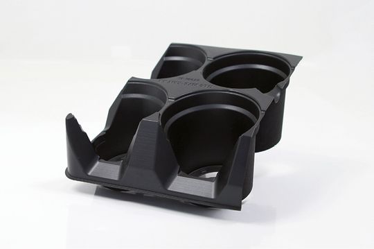 (Transport-Tray für Pflanztöpfe – gefertigt mithilfe von flüssigem Photopolymer im Material-Jetting-(MJ)-Verfahren. Bild: Pöppelmann)