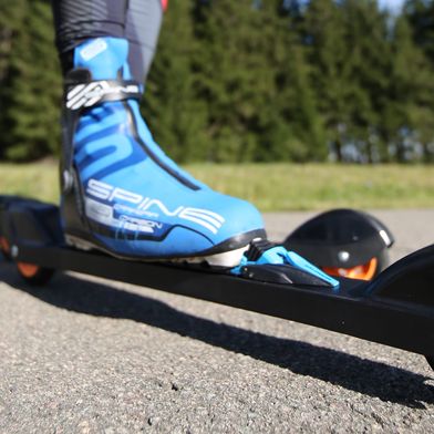 Der spritzgegossene Skate-Roller, der in drei Materialausführungen verfügbar ist und nach dem Gewicht des Sportlers ausgewählt wird. (Bild: Germina)