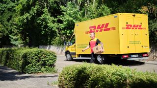 dhl-zusteller-3543x1993v1 (Bild: Deutsche Post AG)