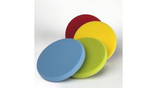 Die Farbe gibt Auskunft über den Härtegrad der Pads. (Foto: Mezerna polishing compounds)