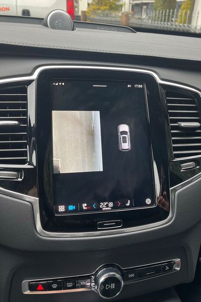 Außerdem sind verschiedene Perspektiven anwählbar, sodass man die Umgebung auf allen Seiten gut im Blick hat. (Bild: Simon – VCG)