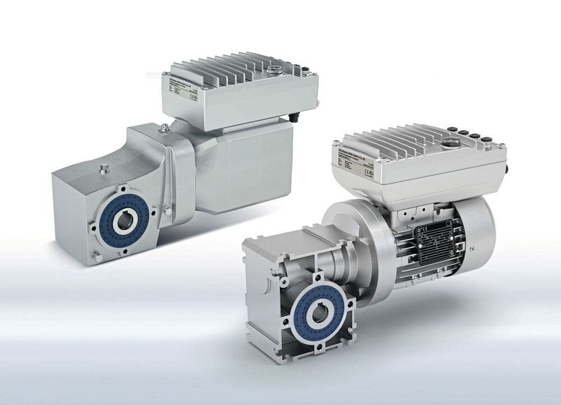 Ein Umrichter, zwei Varianten: Nordac ON für den Betrieb mit Asynchronmotoren (vorne) und Nordac ON+ für die Kombination mit Synchronmotoren. (Bild: Nord Drivesystems)