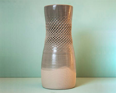 Mit der Karaffe hnkl 404 ist Additive Ceramics mit einer weiteren 3D-gedruckten Keramik unter den Finalisten der Purmundus Challenge. (Additive Ceramics/Purmundus Challenge)