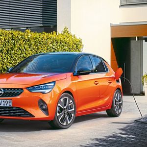 Der Opel Corsa-E kostet durchschnittlich 151 Euro.(Bild:  Opel)