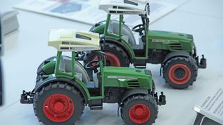 Der Verein Plagiarius vergibt seit 1977 jährlich eine Negativauszeichnung an die dreistesten Plagiatoren. Kopiert wird dabei nahezu alles: vom Spielzeugtraktor bis zum Beatmungsgerät. (Bild: Horn)