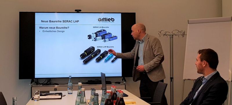 Stefan Liehr ist Vertriebsingenieur Antriebstechnik und Leiter des Vertriebsinnendienstes bei Ortlieb. Er stellte die neue Serac-Elektrozylinder-Baureihe LHP vor.(Bild:  VCG/Häuslein)