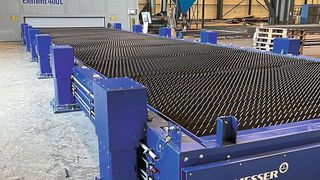 Mit Schneid-, Wechsel- und Beladetisch kommt die Element L auf eine Länge von 60 Metern.  (Bild: Messer Cutting Systems)