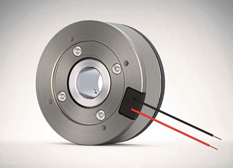 Die neue Combiperm P2 von KEB Automation ist eine neue Permanentmagnetbremse, die ein deutlich höheres Drehmoment bei einem kompakteren Bauraum erreichen soll.