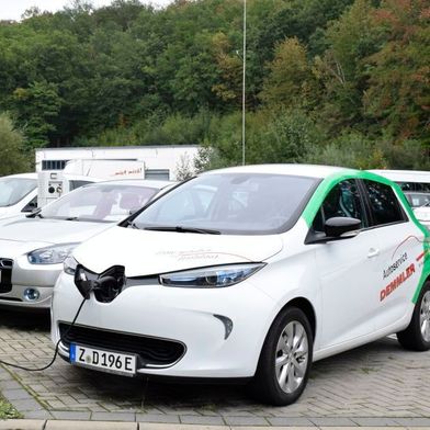 Autoservice Demmler Von Beginn An Unter Strom