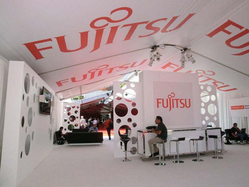 Fujitsu war Platinum-Partner der Oracle Open World; So gab es neben den Oracle-Zelten auch solche von Fujitsu sowie beispielsweise eine Saftbar.  (Oracle)