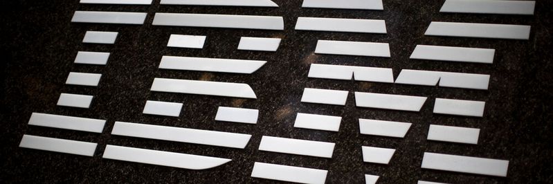 Das IBM-Logo auf dem IBM-Gebäude in Midtown Manhattan. Das Computer-Urgestein hat im ersten Quartal deutliche Geschäftseinbußen hinnehmen müssen und angesichts der Corona-Krise seine Jahresprognose gestrichen. Das IBM-Logo auf dem IBM-Gebäude in Midtown Manhattan. Das Computer-Urgestein hat im ersten Quartal deutliche Geschäftseinbußen hinnehmen müssen und angesichts der Corona-Krise seine Jahresprognose gestrichen.