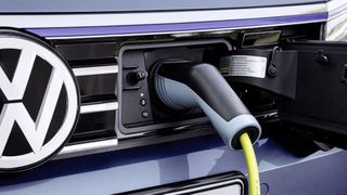 Elektroautos aus dem VW-Konzern kommen bei den Käufern derzeit gut an. (Bild: VW)