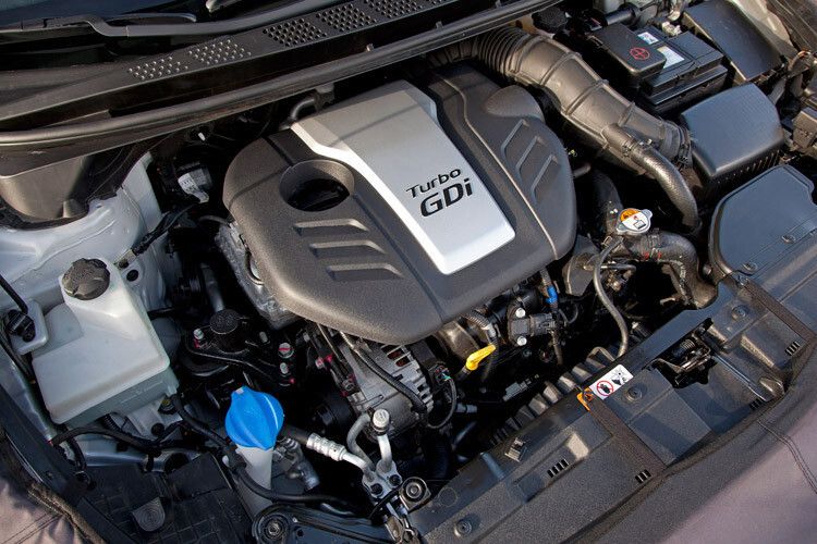 Der turbounterstützte Benzin-Direkteinspritzer leistet 204 PS. (Foto: Kia)