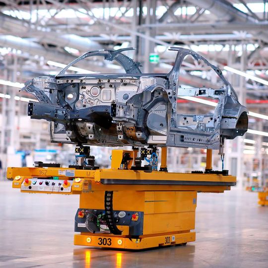 Daimler nimmt  nun doch Staatshilfen in Anspruch.(Bild:  Daimler)