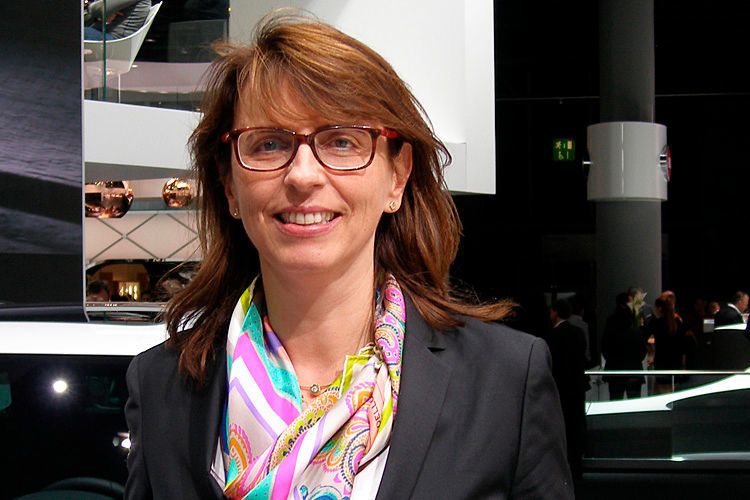 Imelda Labbé, Geschäftsführerin von Skoda Auto Deutschland: „Auch die Skoda-Händler müssen digitaler werden, sich in ihrem digitalen Umfeld bemerkbar machen, schneller und reaktiver werden und die daraus resultierenden Kundenanfragen zeitnah bearbeiten.“ (Foto: Grimm)