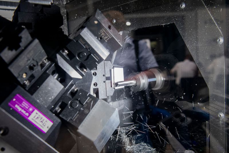 Am Swiss Production Forum fliegen die Späne.  (Bild: Thomas Entzeroth)