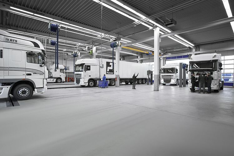 Vom Boden essen? Das müssen die BTS-Mitarbeiter natürlich nicht. Aber es ginge. (Foto: BTS)