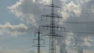 Wettbewerbsfähigkeit im Sinkflug: Der energieintensive Mittelstand schlägt Alarm. (Bild: frei lizenziert)