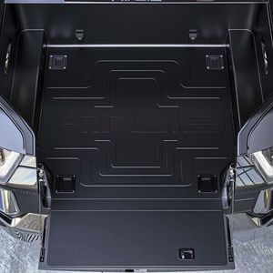 Statt eines Motors steckt unter der Fronthaube ein zusätzlicher Kofferraum.(Bild:  Atlis Motor Vehicles)