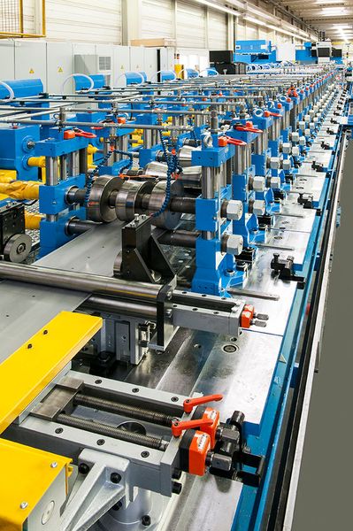 Mit multifunktionalen Profiliermaschinen will Dreistern seine Kunden flexibler machen. (Bild: Dreistern)