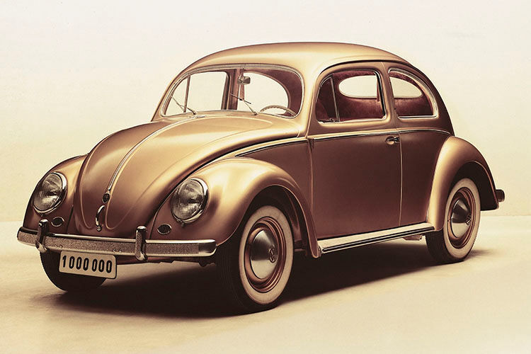 Meilenstein im Jahr 1955: Der einmillionste Käfer. (VW)
