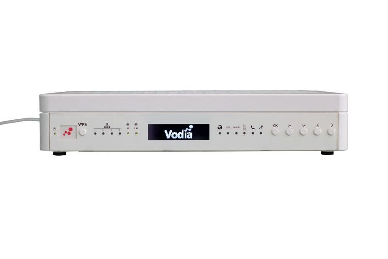 Die Administration des Breitband-Routers und der Telefonanlage erfolgt, nach der Installation vor Ort, über die Web-Oberfläche. Das eingebaute OLED-Display kann für einfache Konfigurationen verwendet werden. (Vodia)